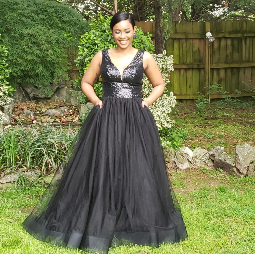 LaFemme beautiful Black Prom Dress